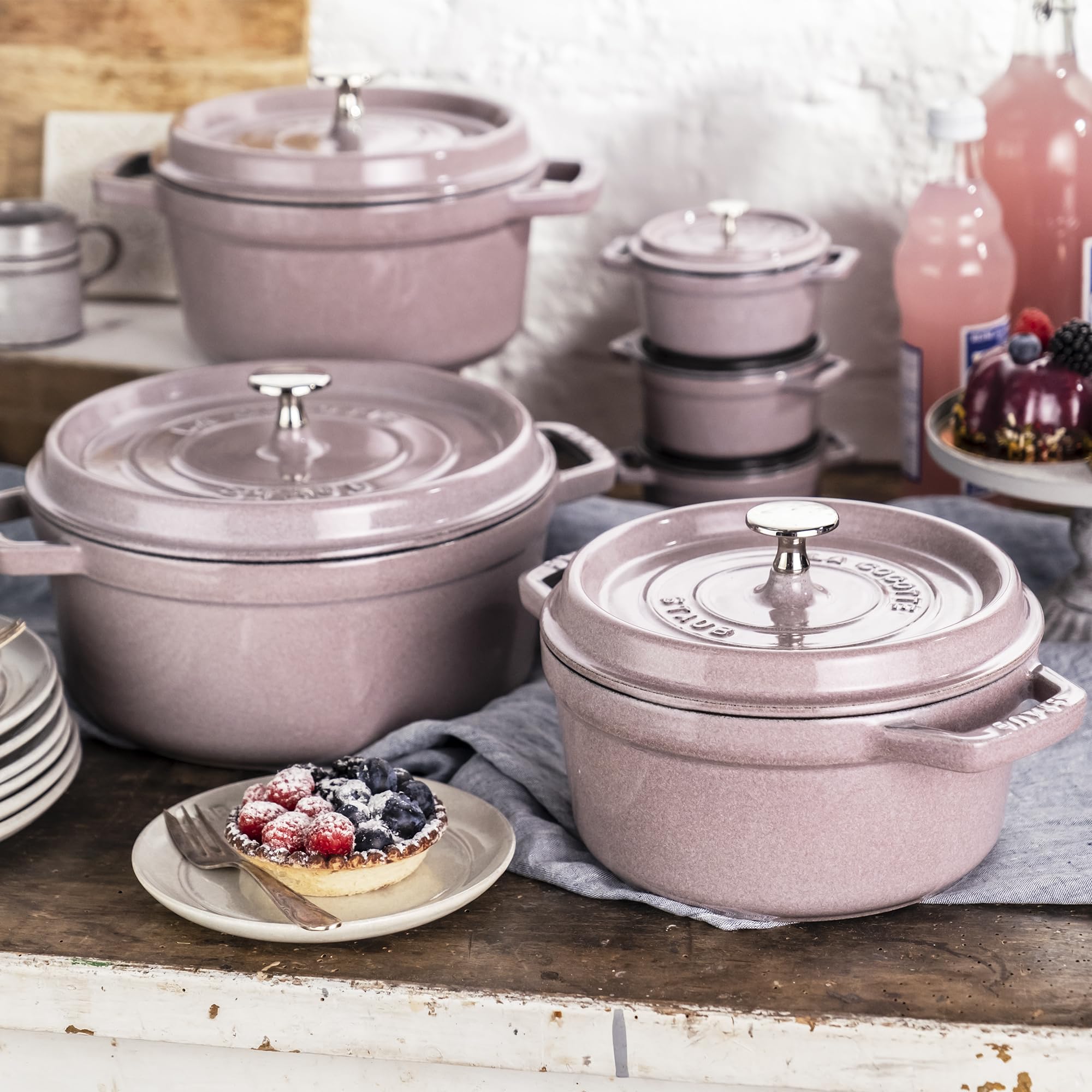 Amazon.com: Staub Cast Iron 4-qt Round Dutch Oven - Lilac: Home Amazon.com: Staub Cast Iron 4-qt Round Dutch Oven - Lilac: Home